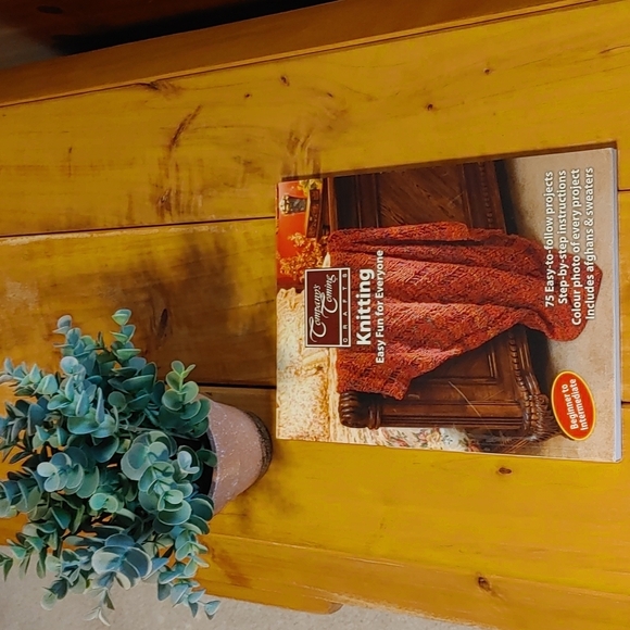 💚Company's Coming Knitting Easy Fun for Everyone Book Grannycore - Picture 1 of 8